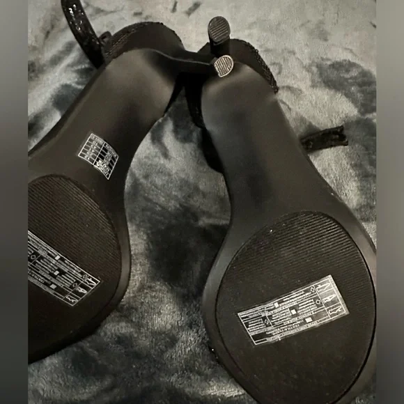 Forever21 ankle strap heels NEW ! - Picture 3 of 6